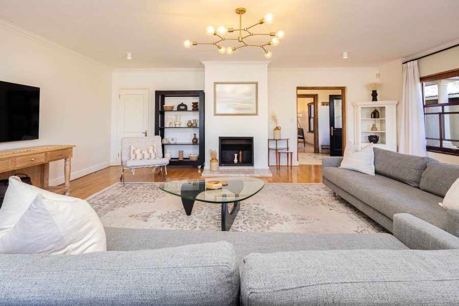 3 Bedroom Property for Sale in Sea Point Western Cape